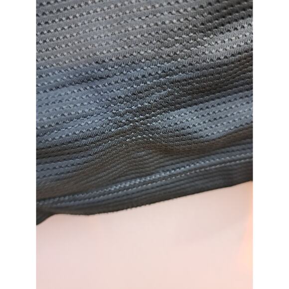 Under Armour Run Men's Gray Athletic Tee In Size Medium Fitted Flaw - Picture 5 of 5